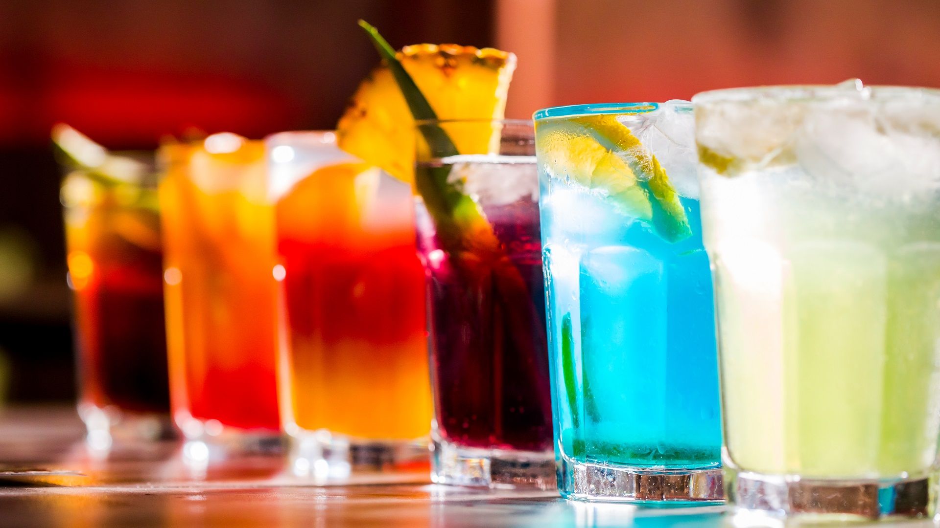 Смешанные напитки коктейли. Смешанные напитки. Вишневый смузи. Космический коктейль. Необычные коктейли безалкогольные.